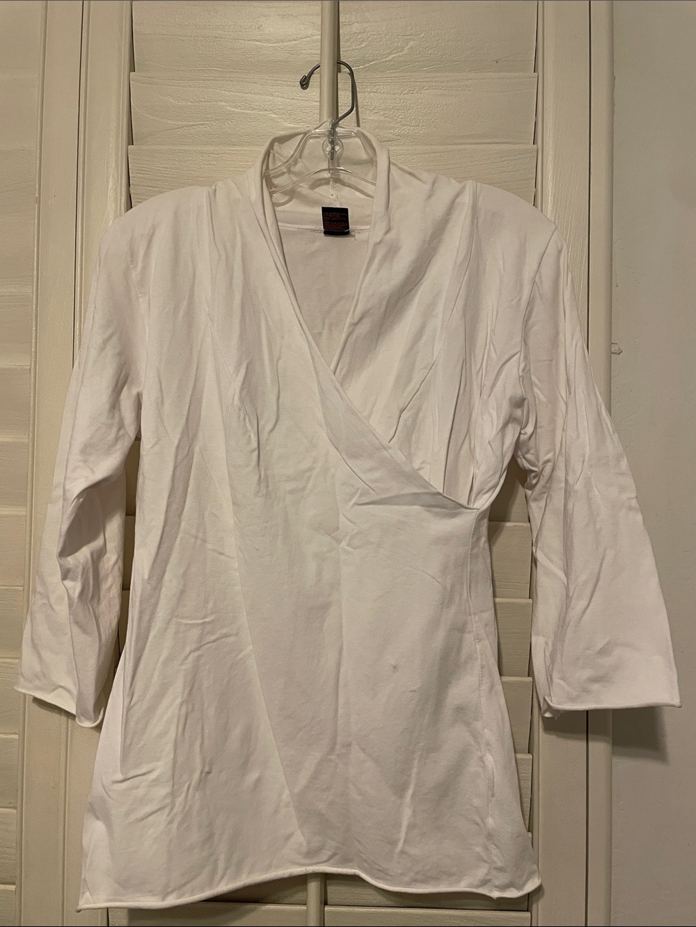 Women's White Long-Sleeve Scoop Neck Tee by